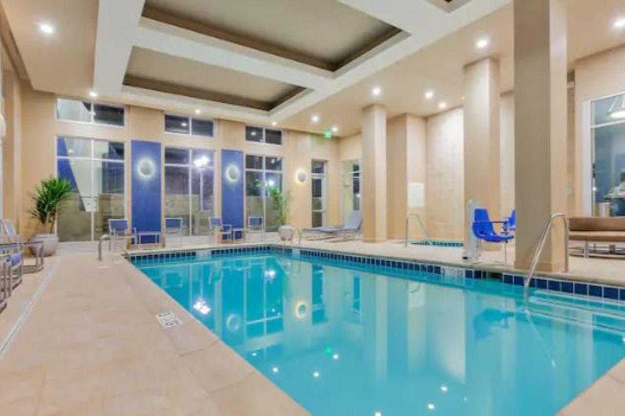 Hampton Inn & Suites Owensboro Downtown Waterfront Extérieur photo