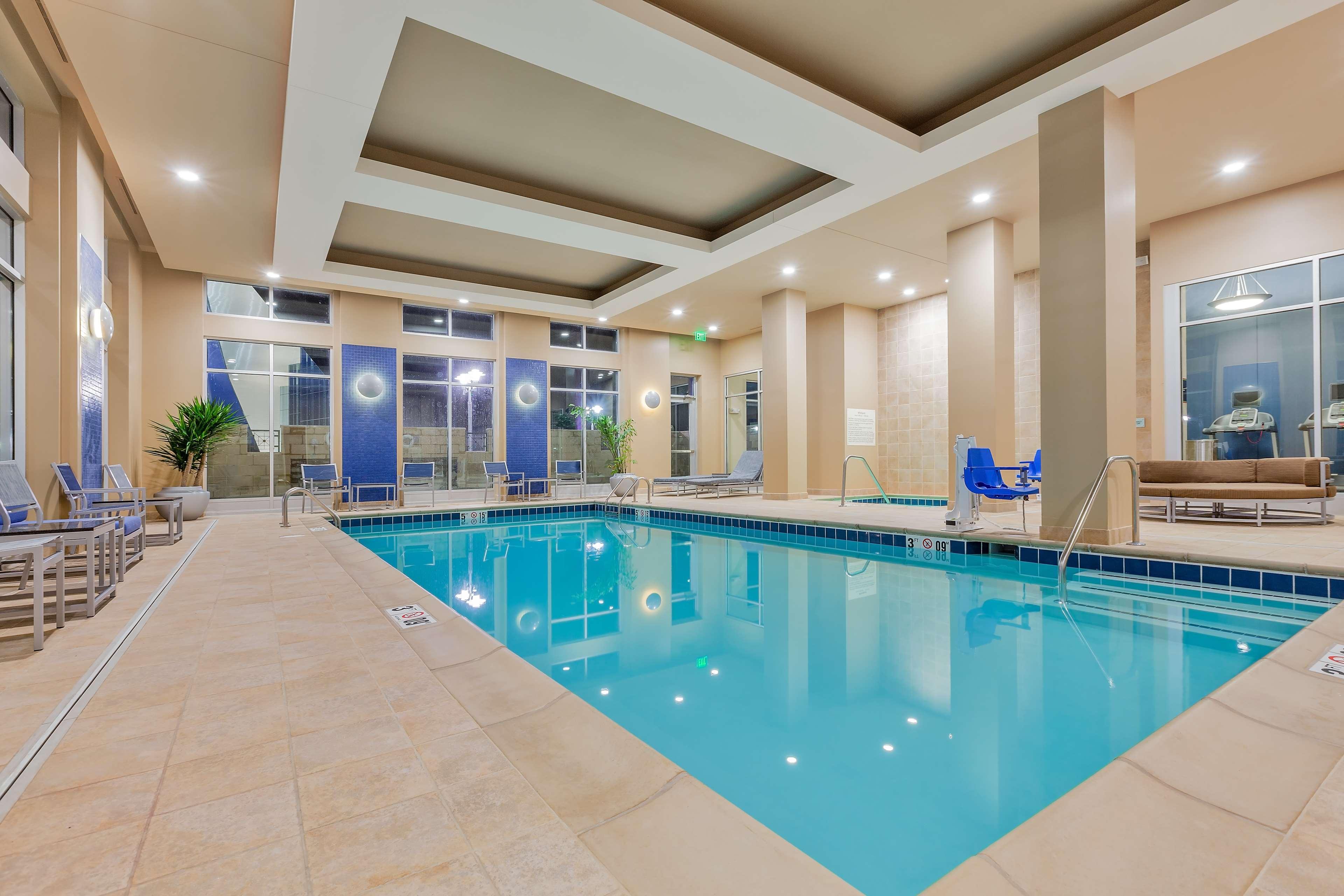 Hampton Inn & Suites Owensboro Downtown Waterfront Extérieur photo