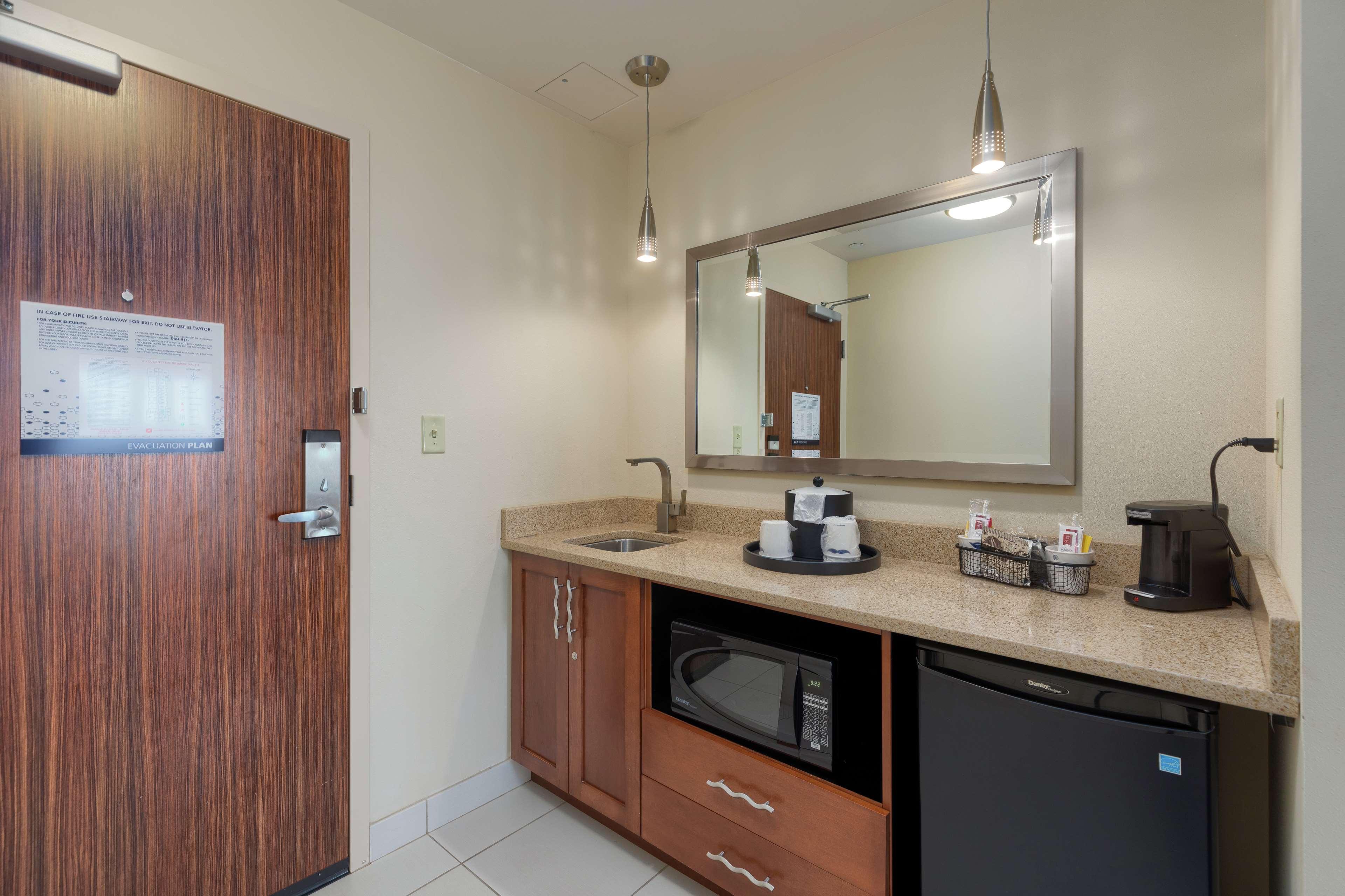 Hampton Inn & Suites Owensboro Downtown Waterfront Extérieur photo