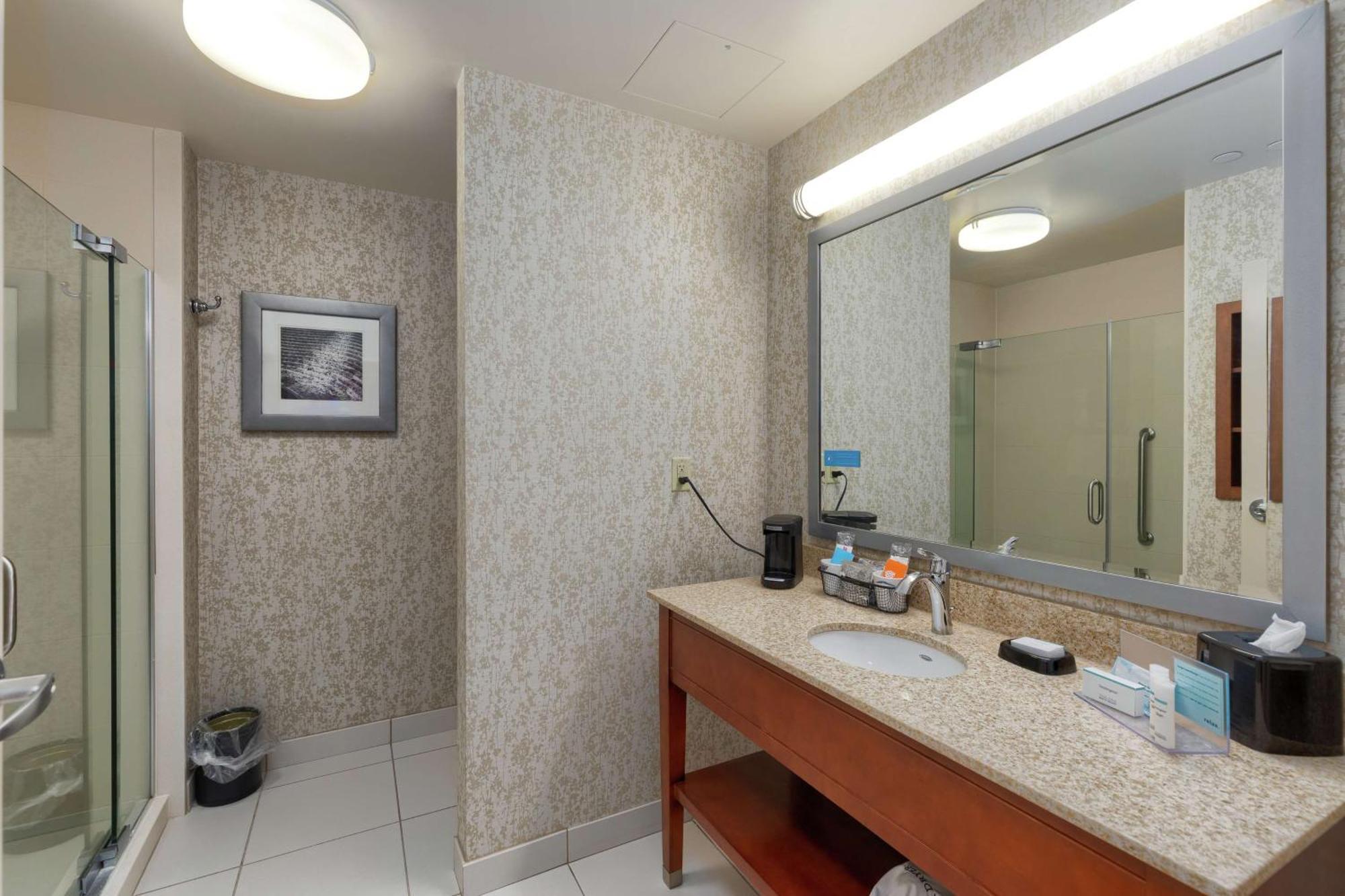 Hampton Inn & Suites Owensboro Downtown Waterfront Extérieur photo